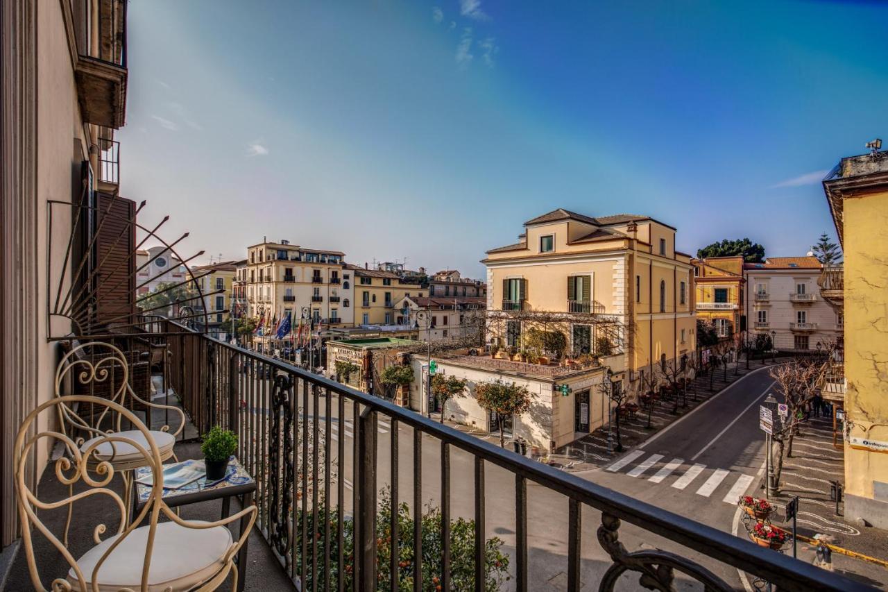 Square Sorrente
